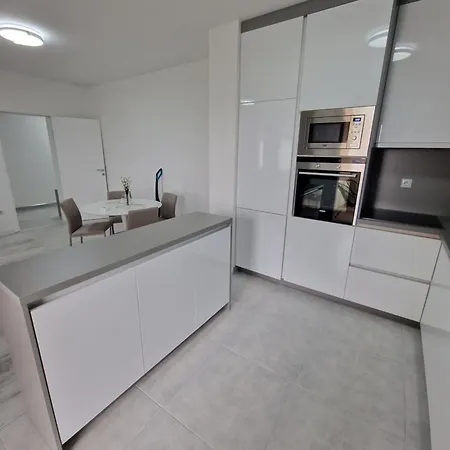 Lux * Živinice
